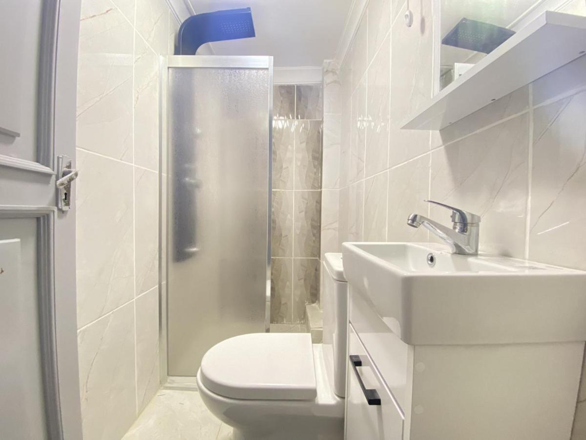 Charming Flat With Balcony In Sinanpasa Besiktas Apartamento Estambul Exterior foto